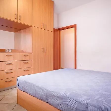 Apartamento Niko's Skala *